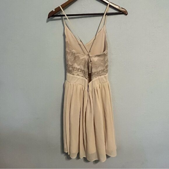 Women's Alya Tan Cocktail Dress - Picture 5 of 9